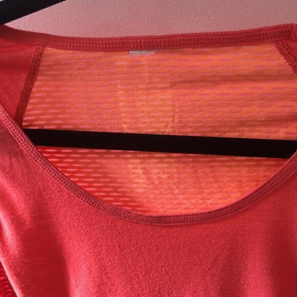Under Armour Mesh Running Orange Long Sleeve Top Size Small - Picture 2 of 10